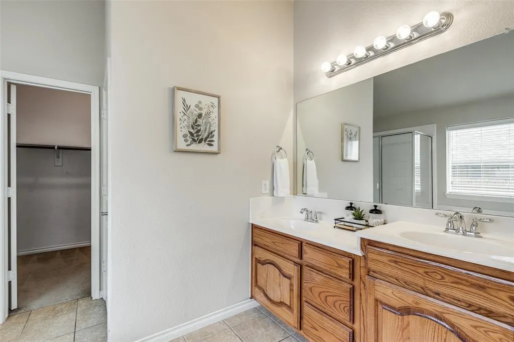 8209 Indian Palms Trail