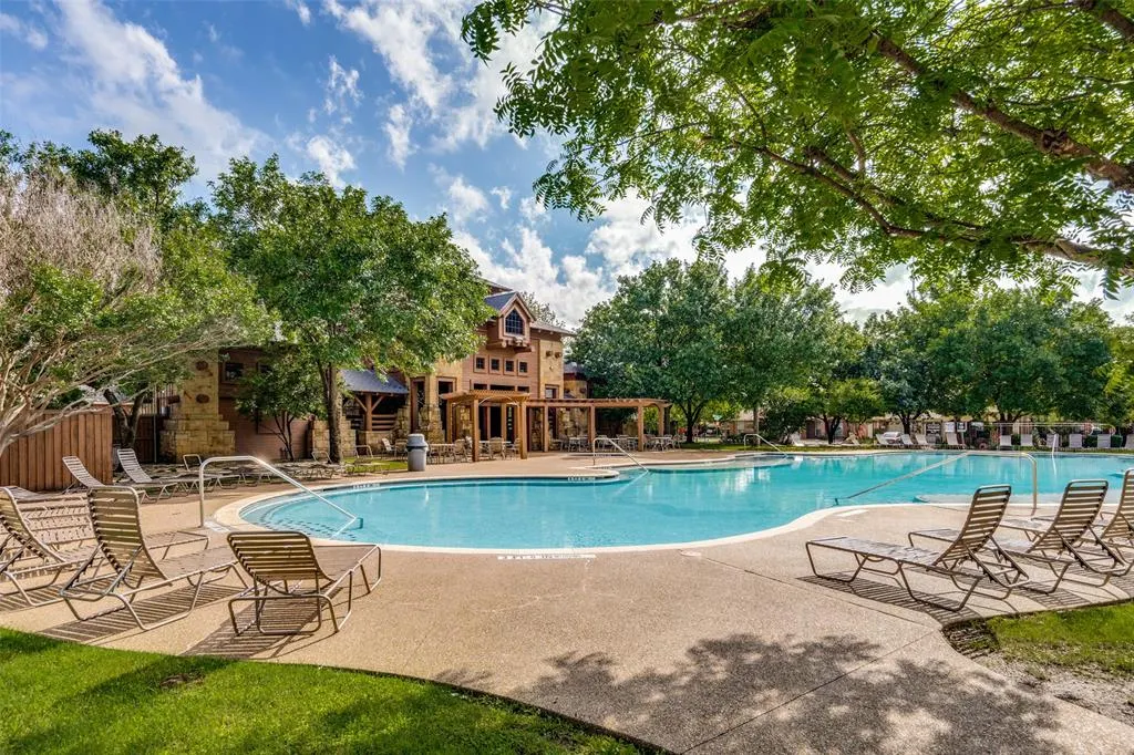 8209 Indian Palms Trail