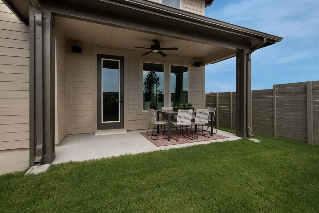 1117 Amaryllis Lane