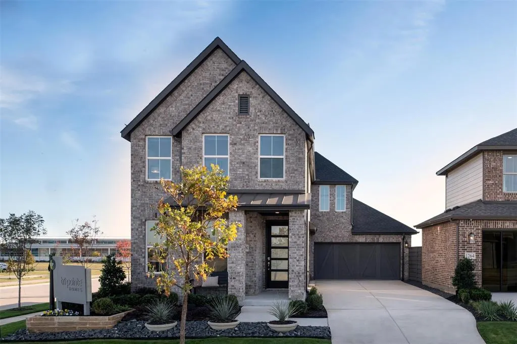 1117 Amaryllis Lane