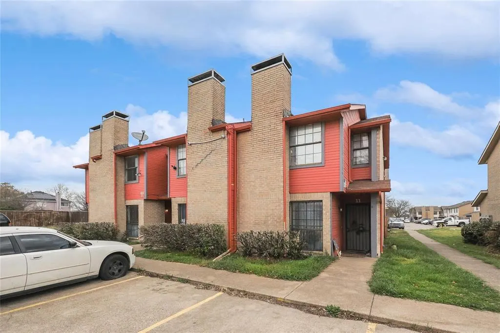 8005 Rothington Road, #11-17