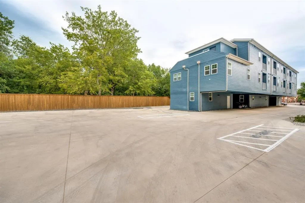 5317 Reiger Avenue, #301