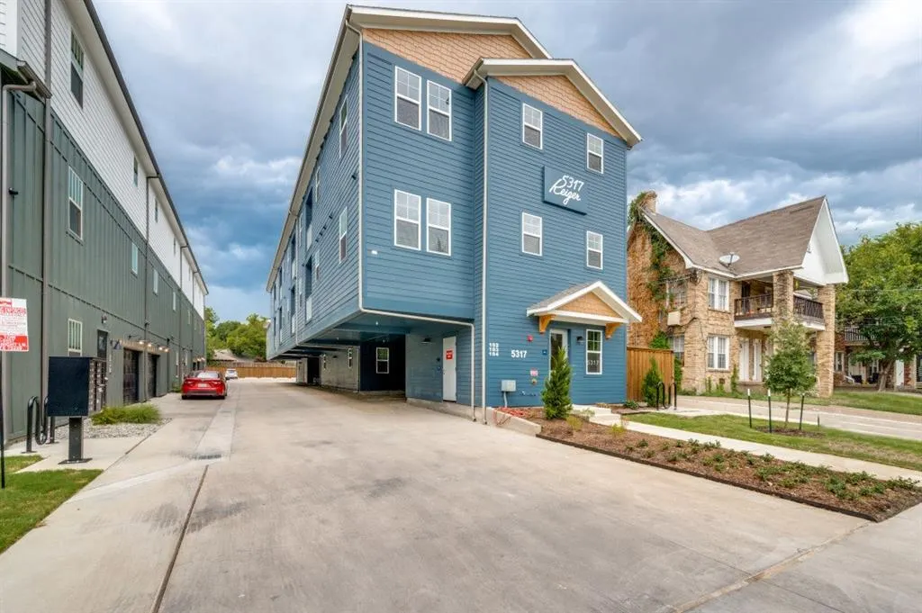 5317 Reiger Avenue, #301