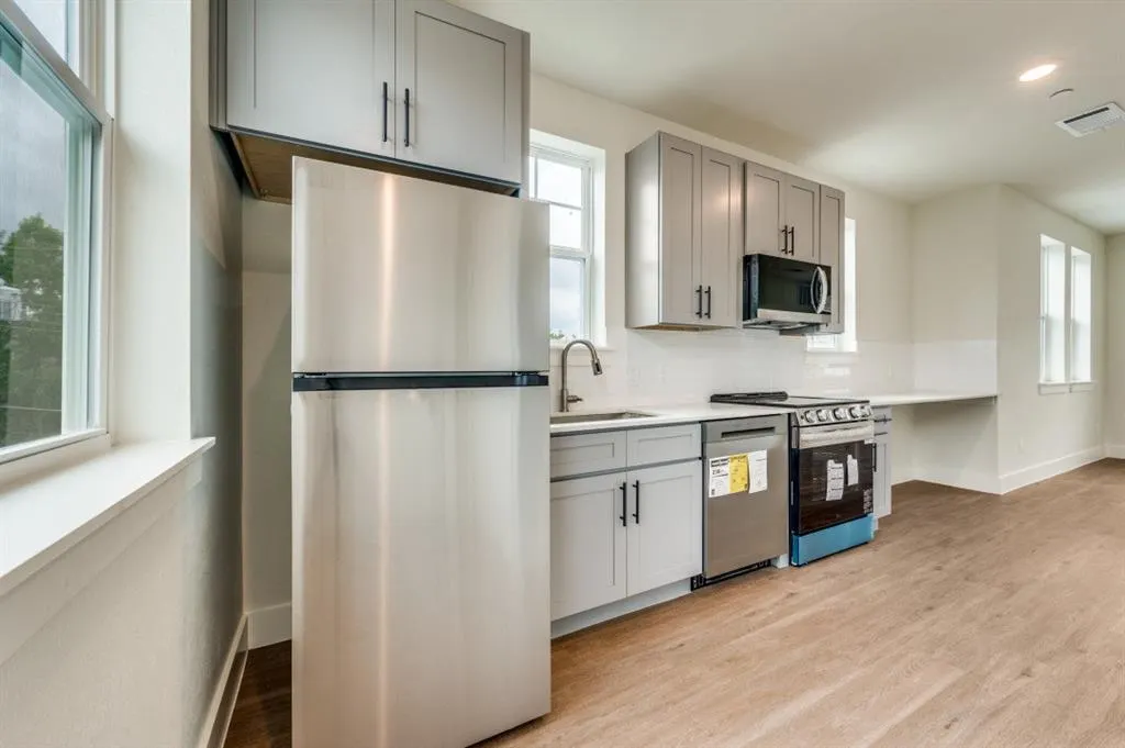 5317 Reiger Avenue, #301