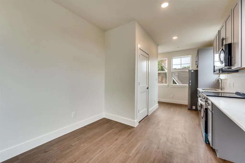5317 Reiger Avenue, #301