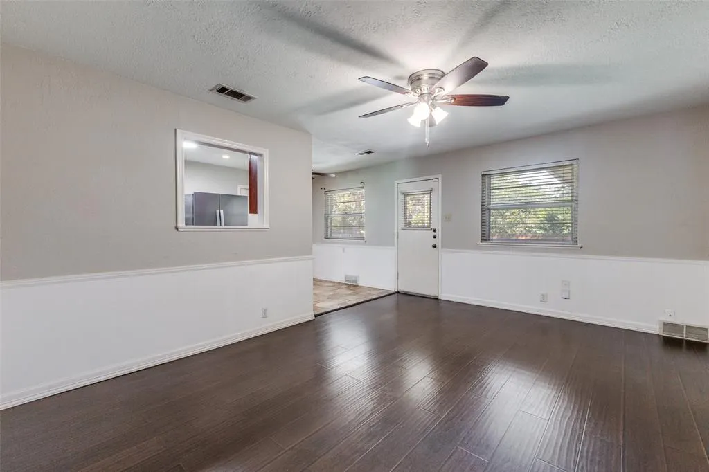 2733 Whitewood Drive