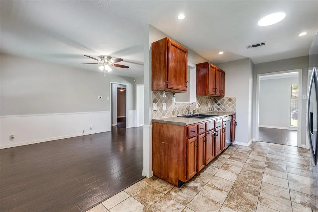 2733 Whitewood Drive