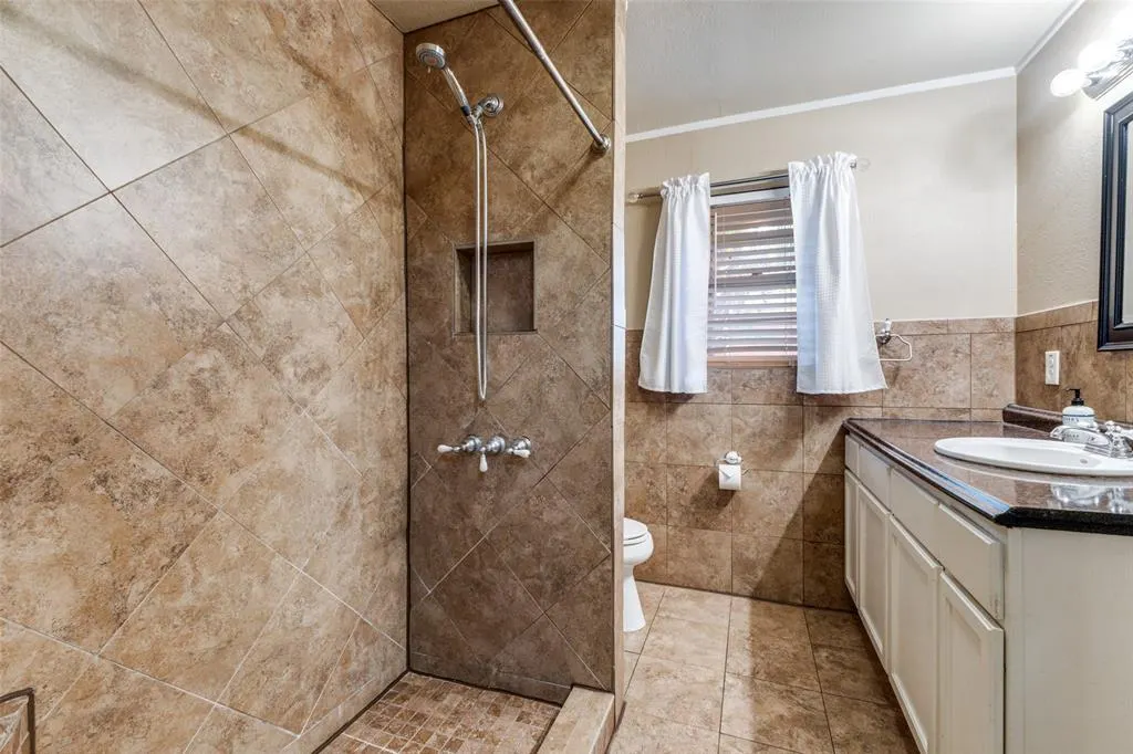 2733 Whitewood Drive