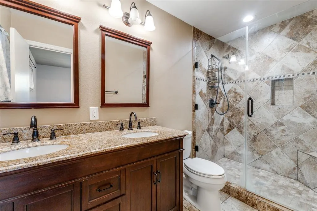 2733 Whitewood Drive