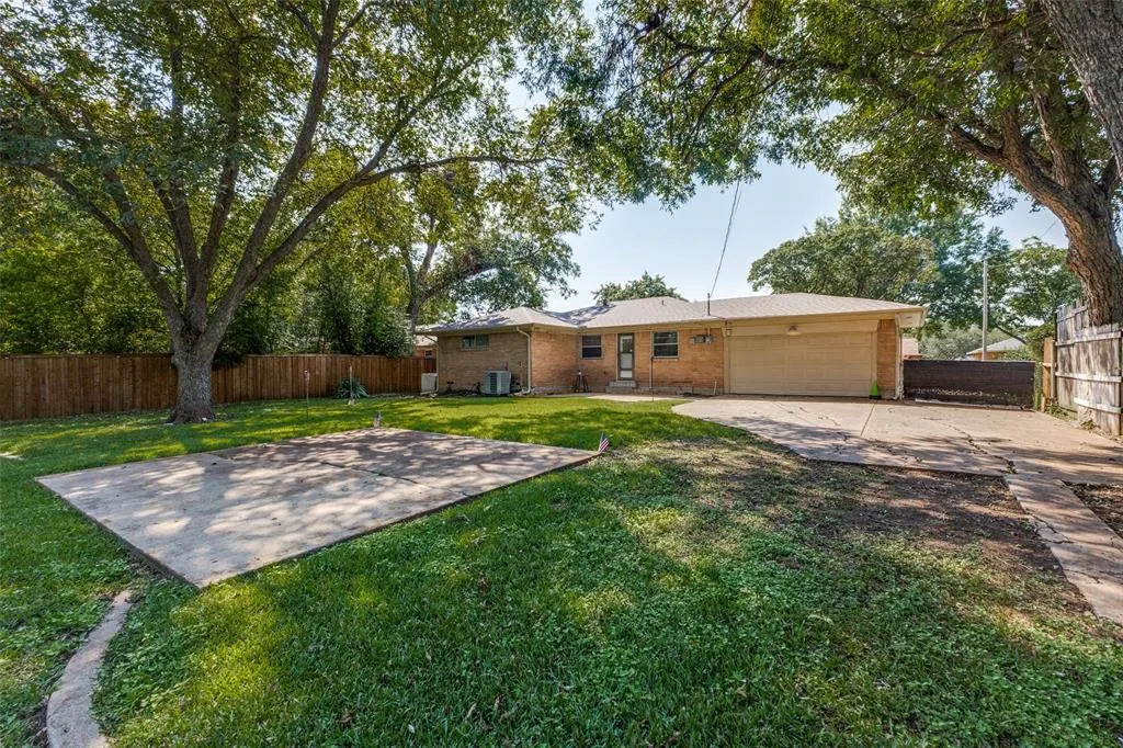 2733 Whitewood Drive