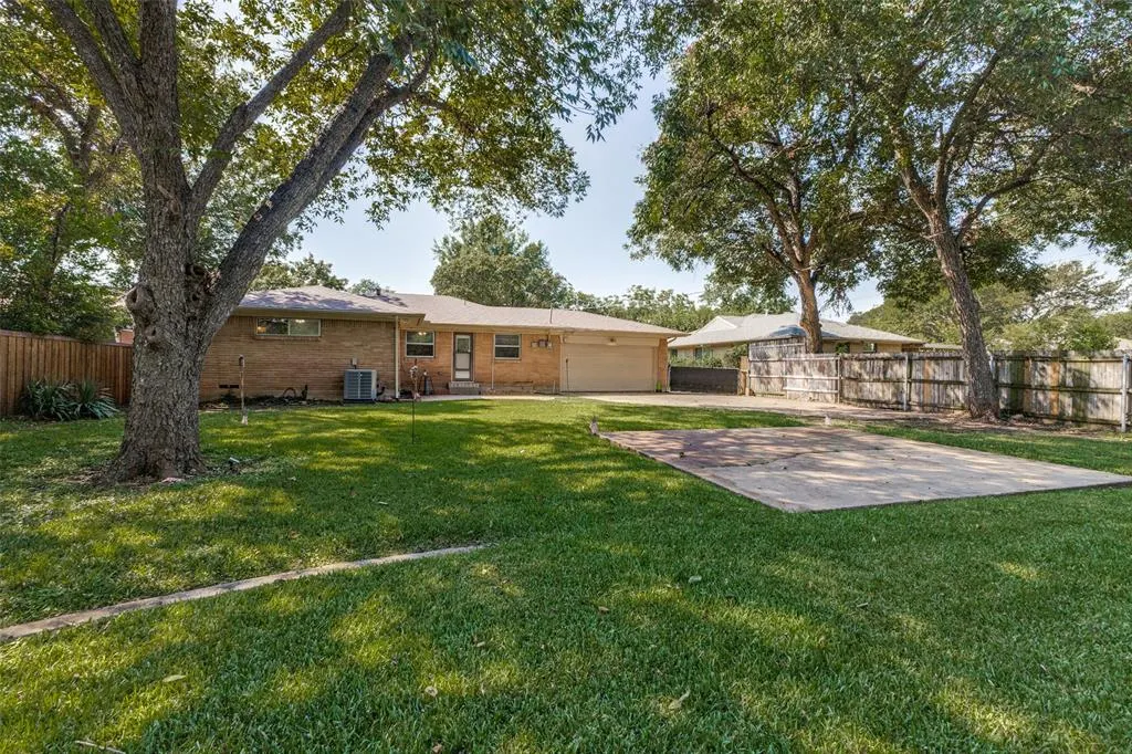2733 Whitewood Drive
