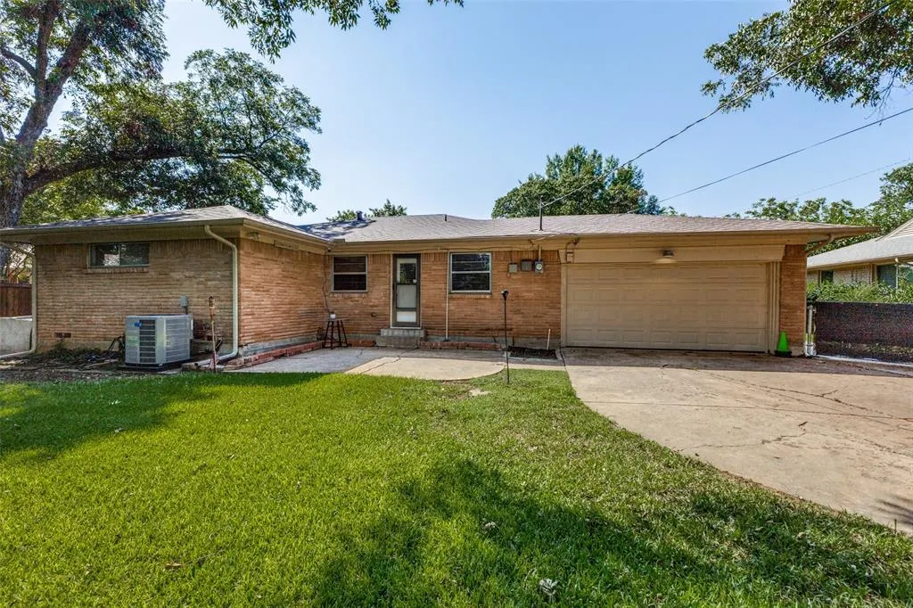 2733 Whitewood Drive