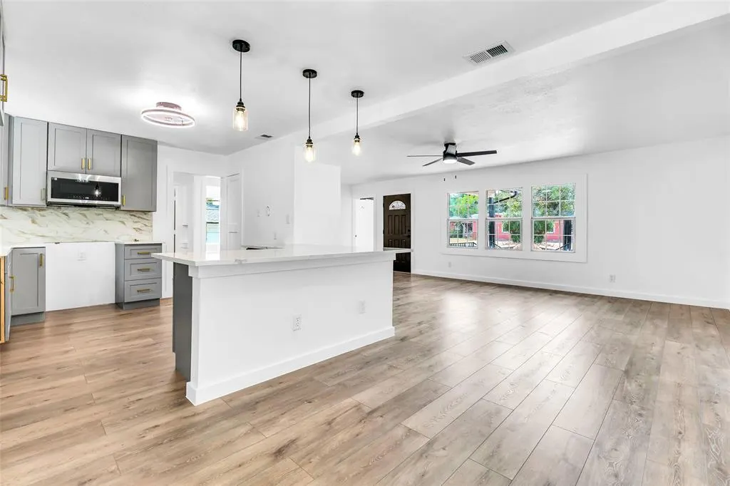 3916 Vanette Lane