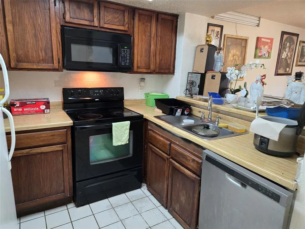 9801 Walnut Street, #102