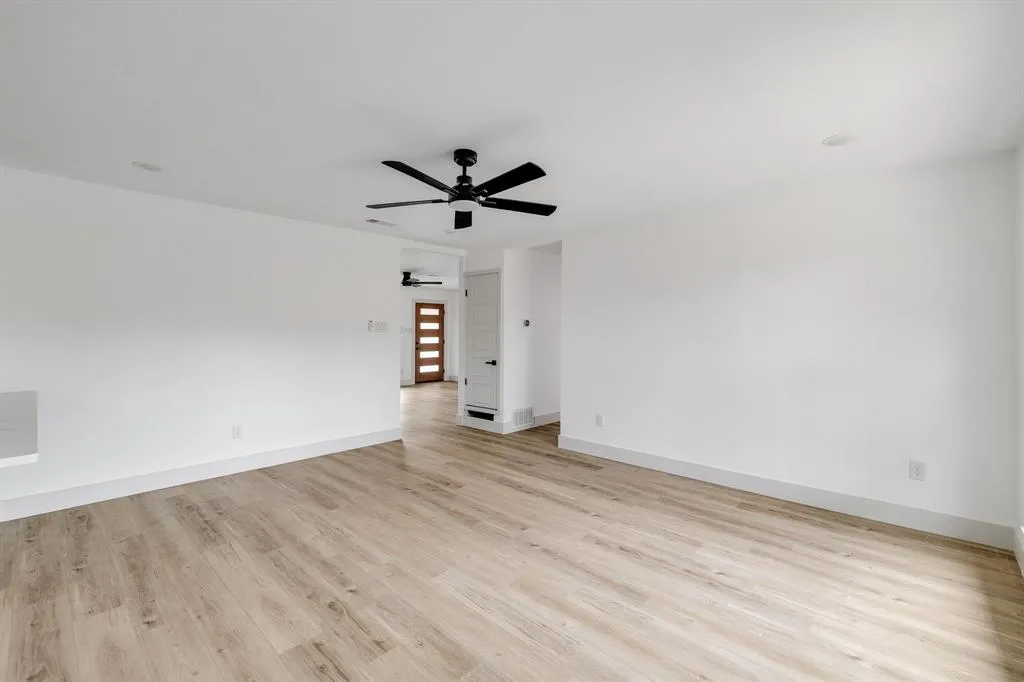 1231 Ridgeway Drive