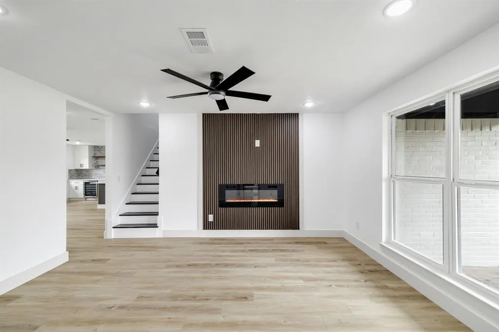 1231 Ridgeway Drive