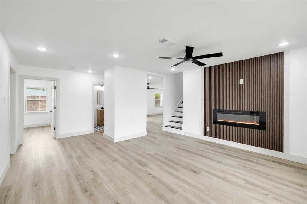 1231 Ridgeway Drive
