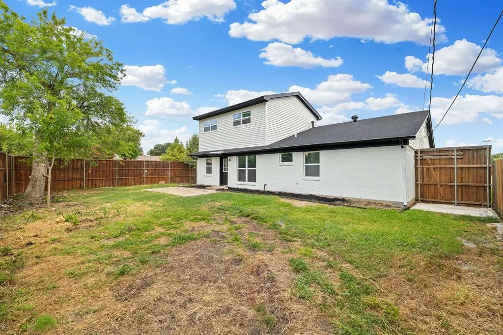 1231 Ridgeway Drive