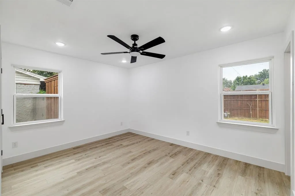1231 Ridgeway Drive