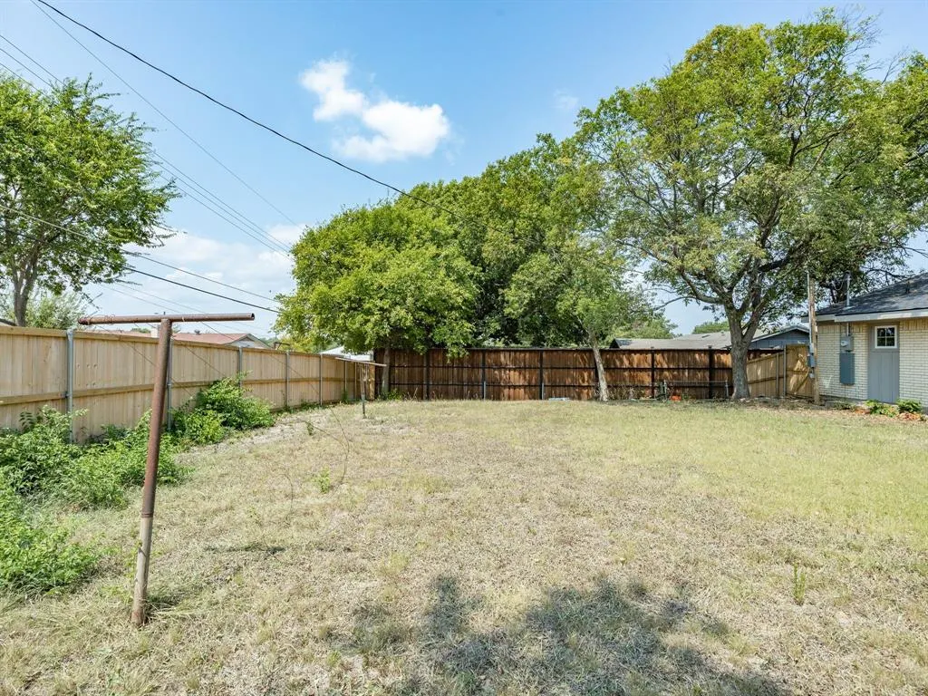 1142 Deerwood Drive