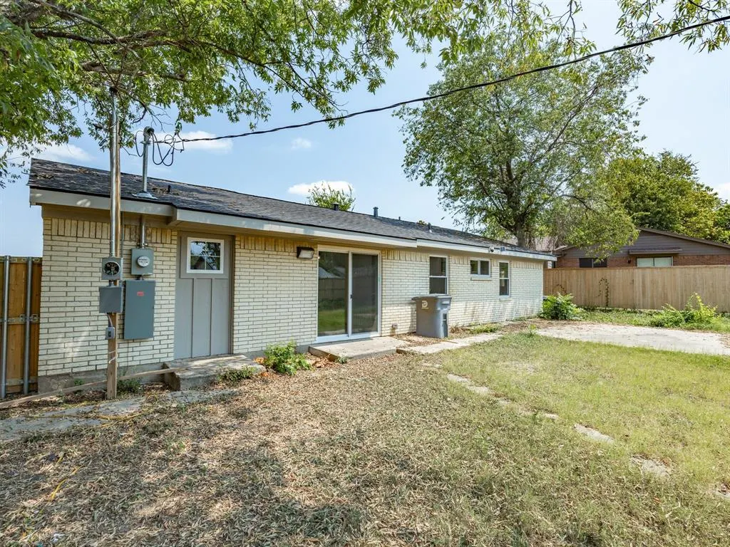 1142 Deerwood Drive