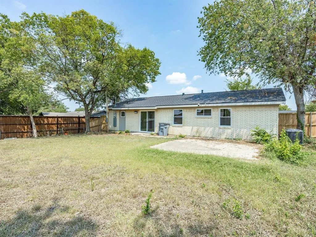 1142 Deerwood Drive