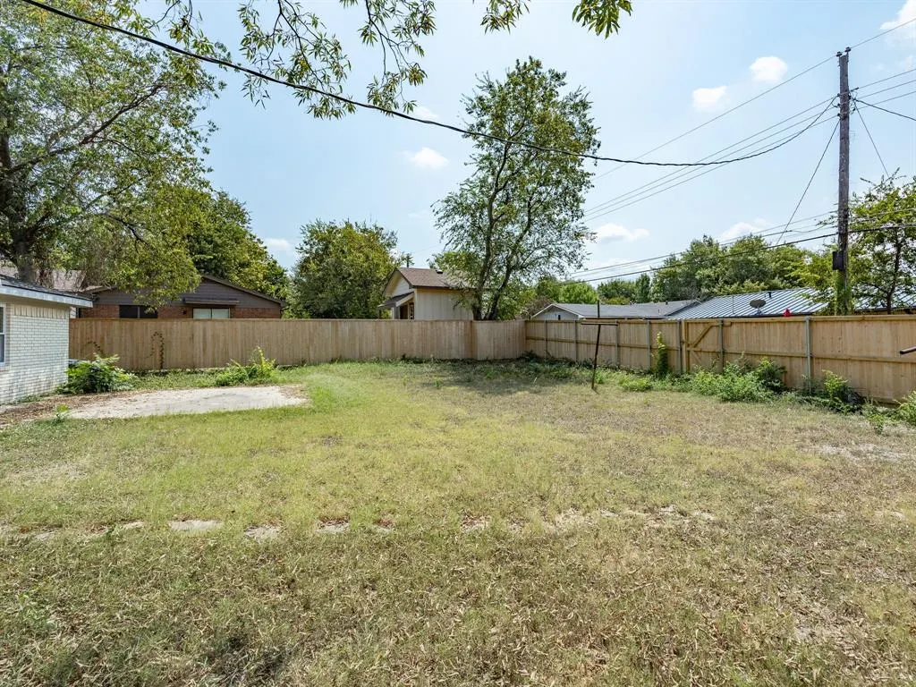 1142 Deerwood Drive
