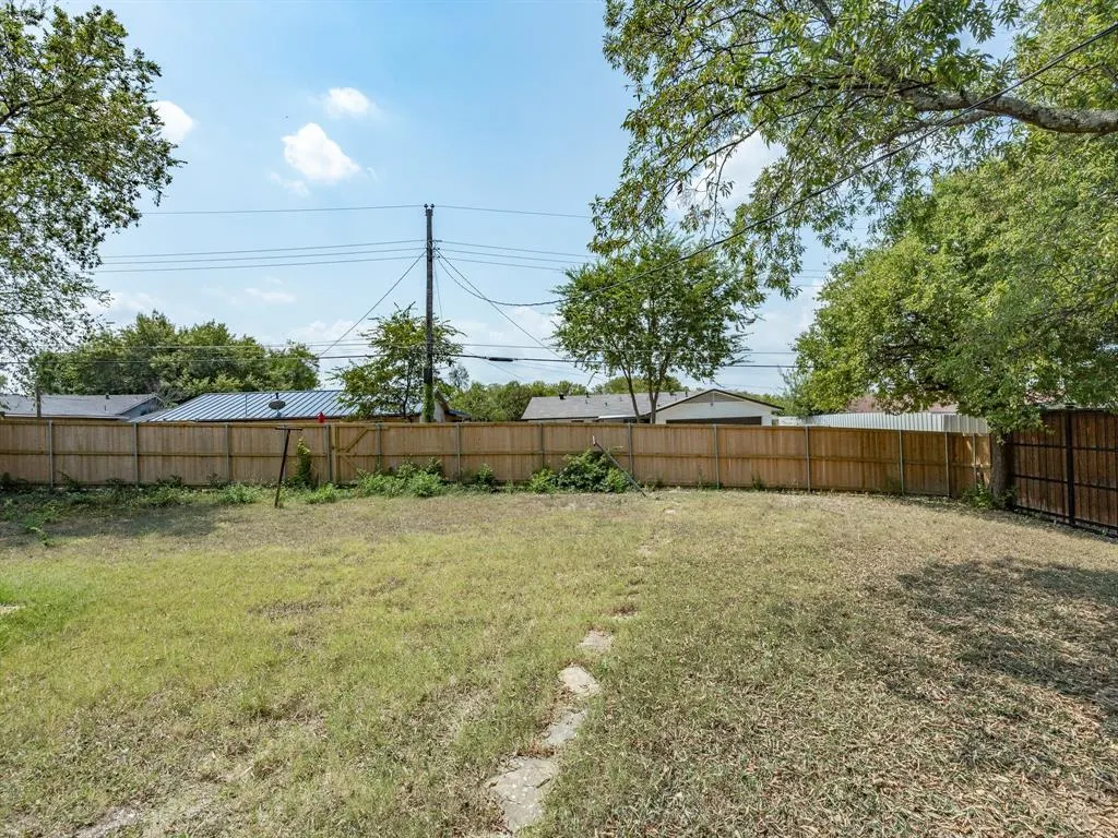 1142 Deerwood Drive