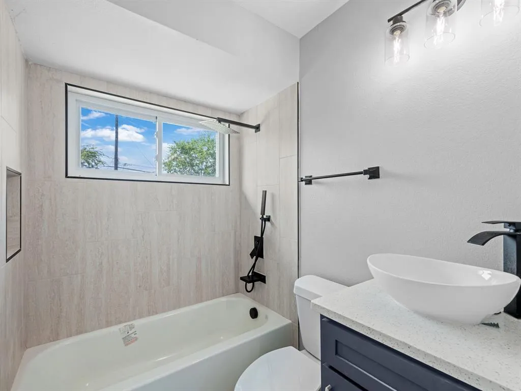 1142 Deerwood Drive