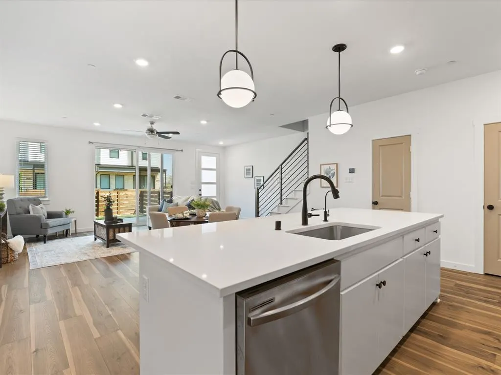 871 Cavitt Court