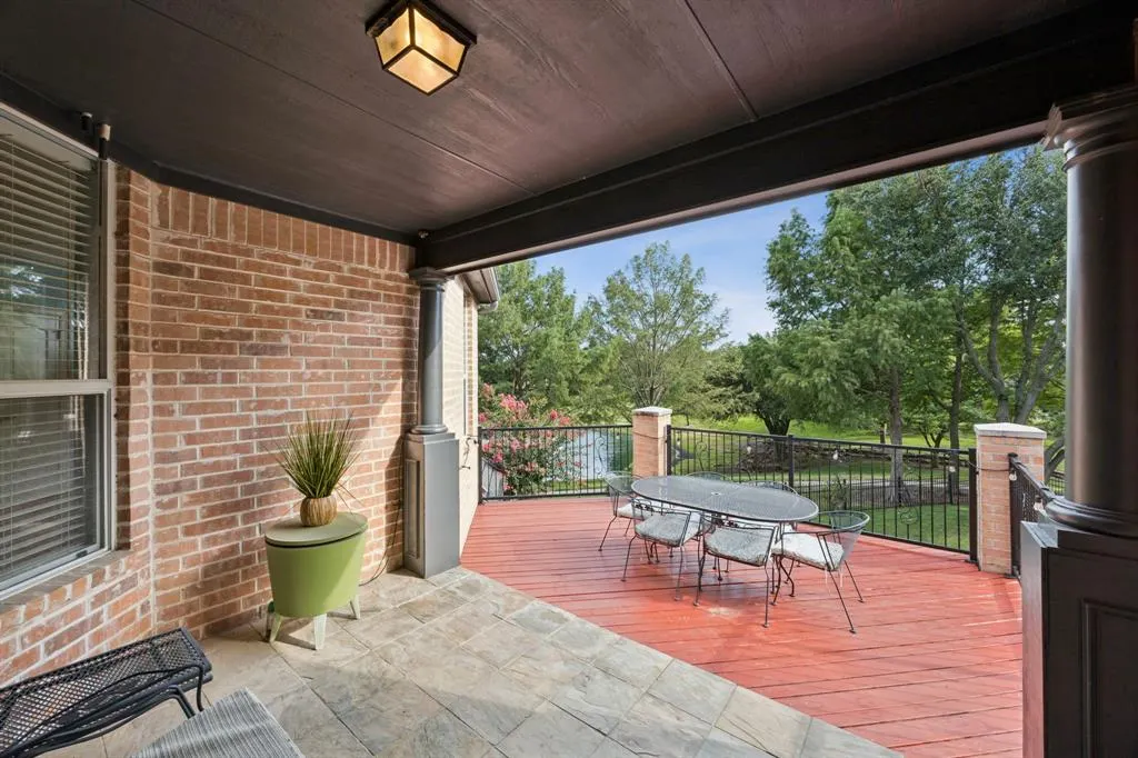 1108 Waterfall Drive