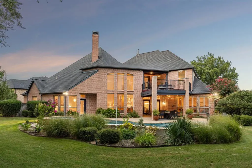 1108 Waterfall Drive
