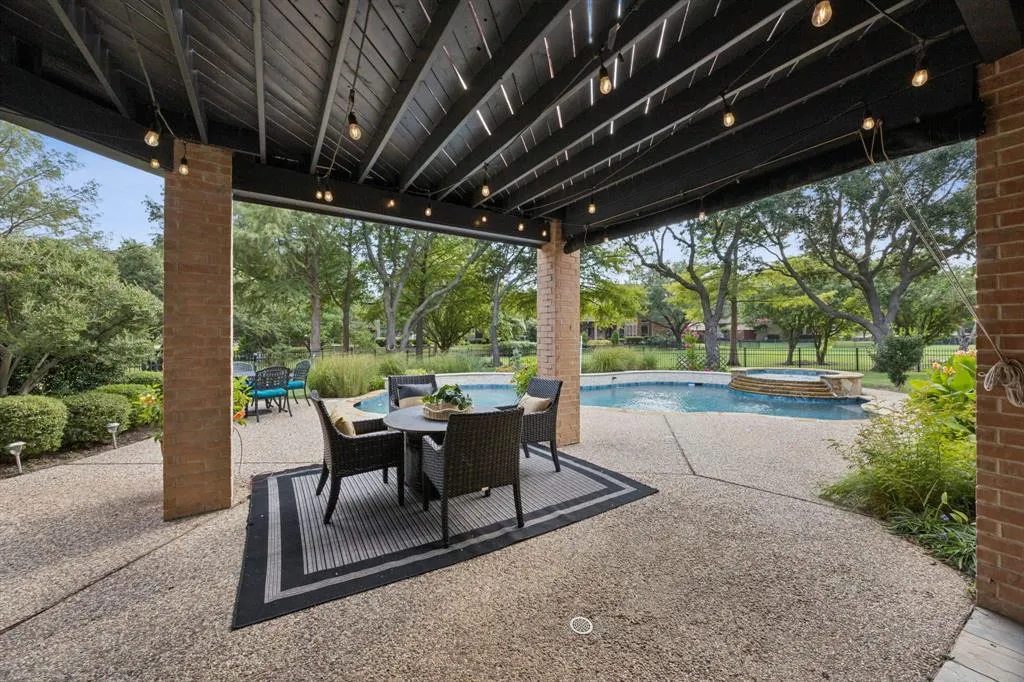 1108 Waterfall Drive