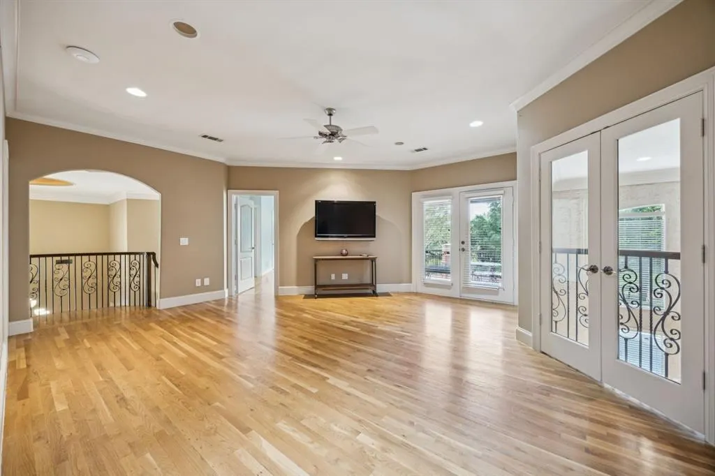 1108 Waterfall Drive