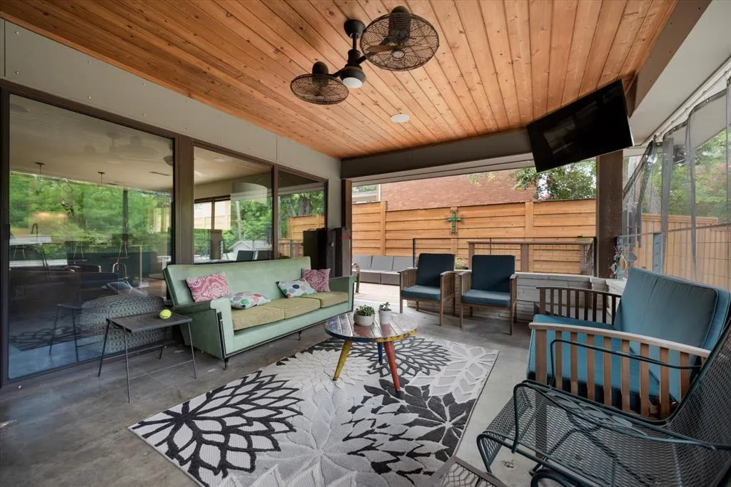 133 Lakeridge Drive