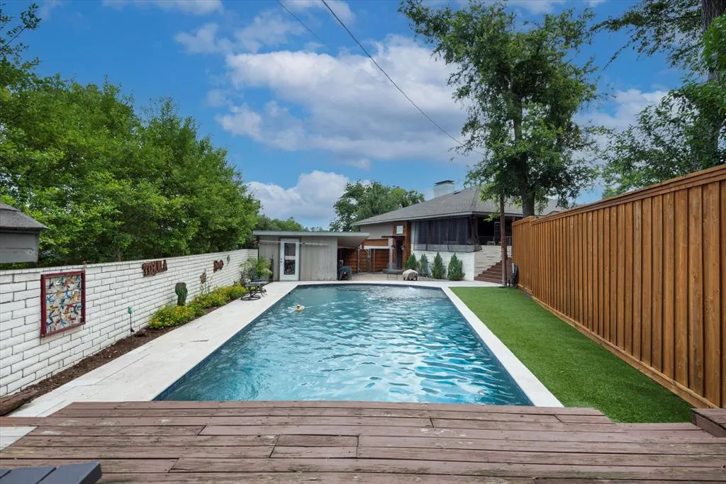 133 Lakeridge Drive
