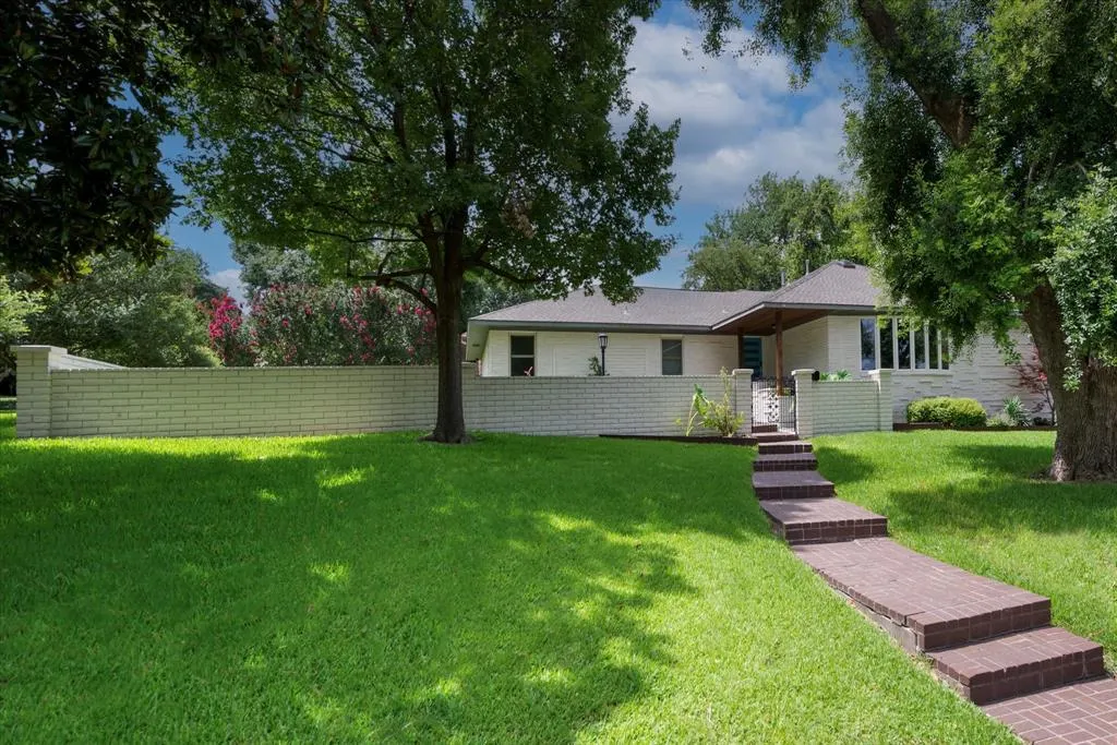 133 Lakeridge Drive