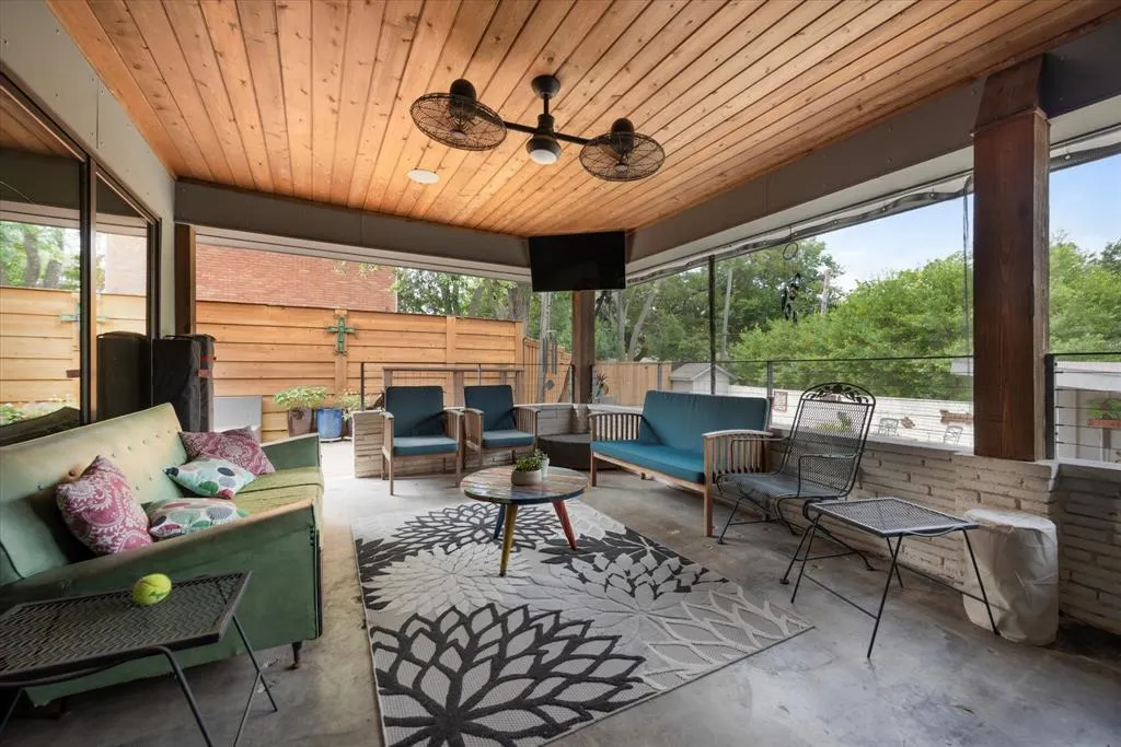 133 Lakeridge Drive