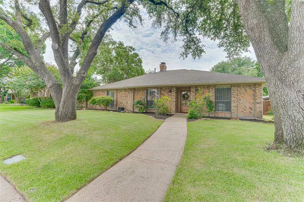 6122 White Rose Trail