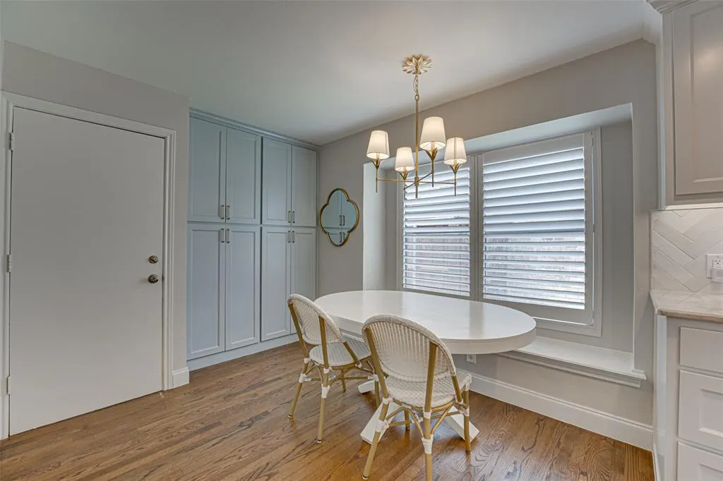 6122 White Rose Trail