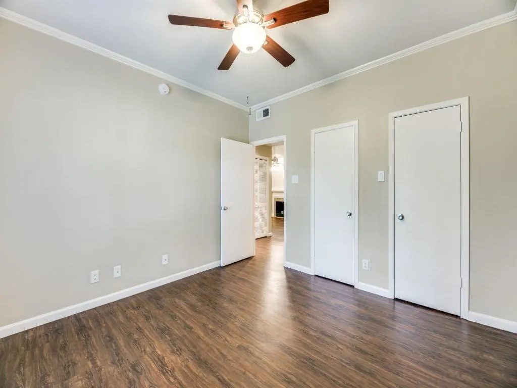 8601 Park Lane, #221