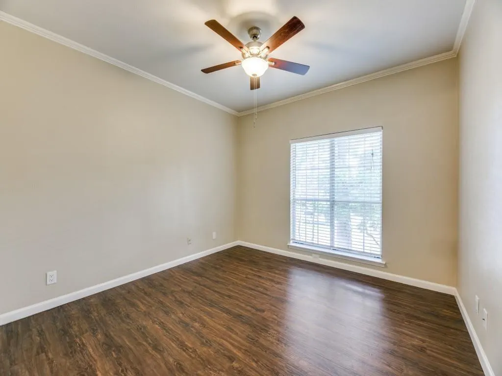 8601 Park Lane, #221