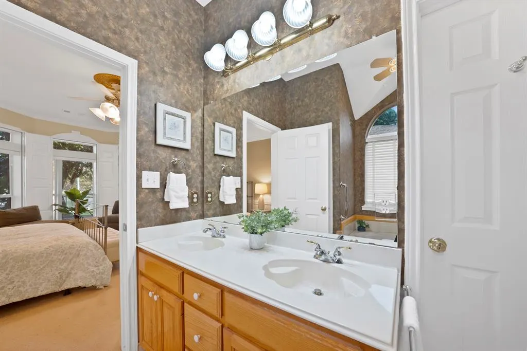 11204 Harbor Road