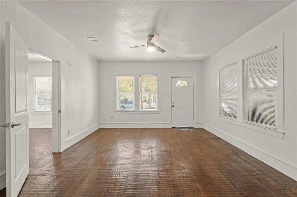 929 S Rosemont Avenue, #929