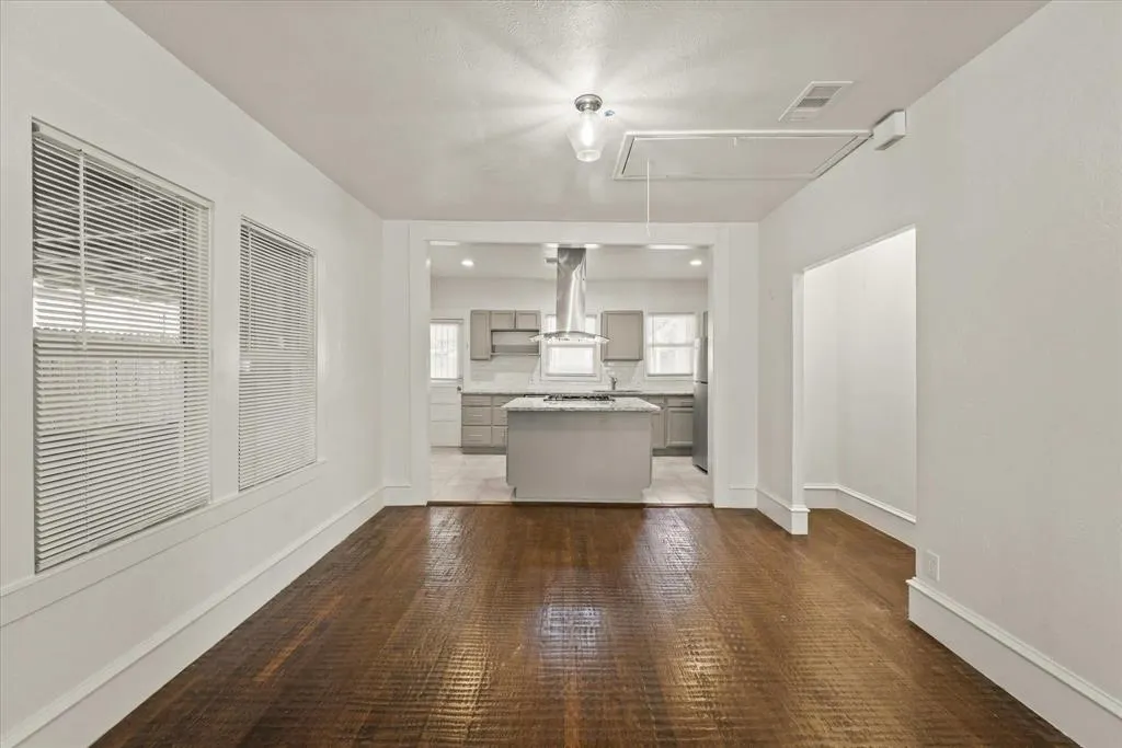 929 S Rosemont Avenue, #929