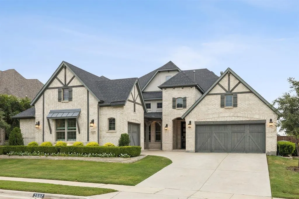 2607 Maverick Way