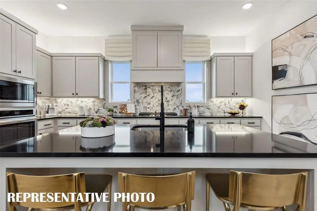 1209 Beebalm Mews