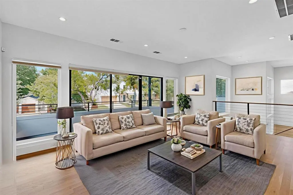 3756 Seguin Drive