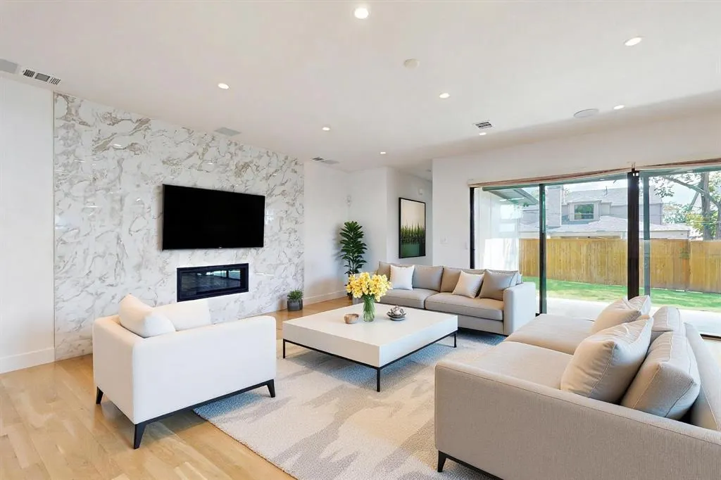 3756 Seguin Drive