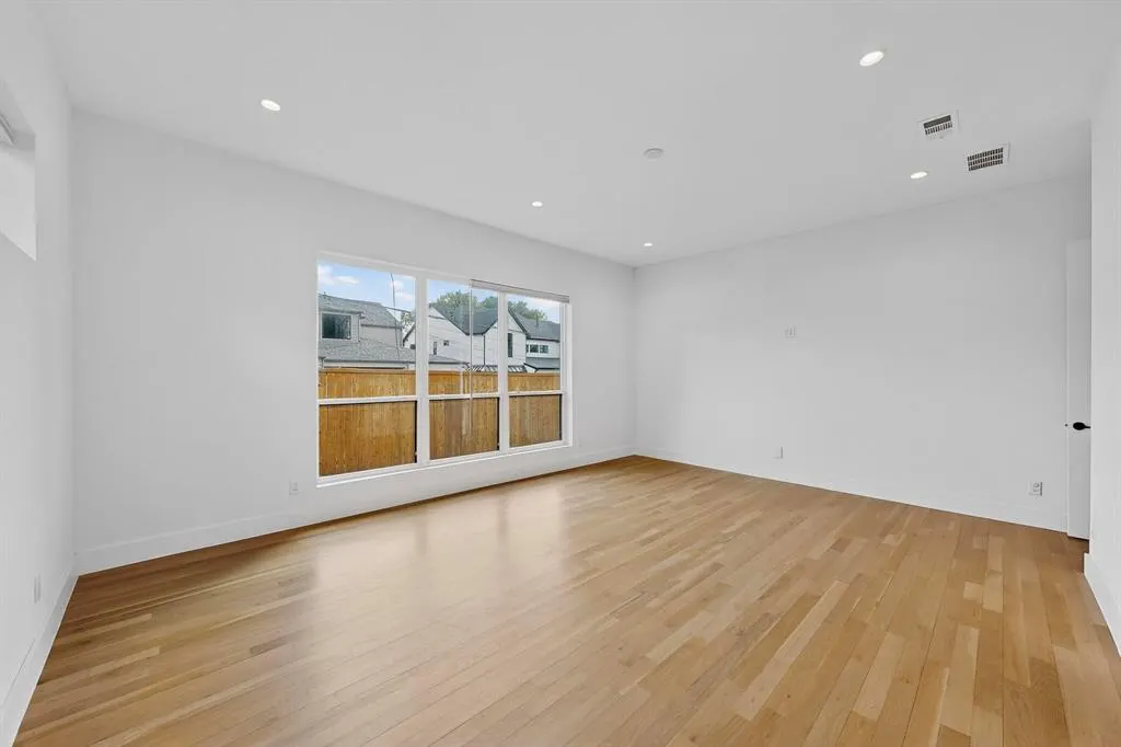 3756 Seguin Drive